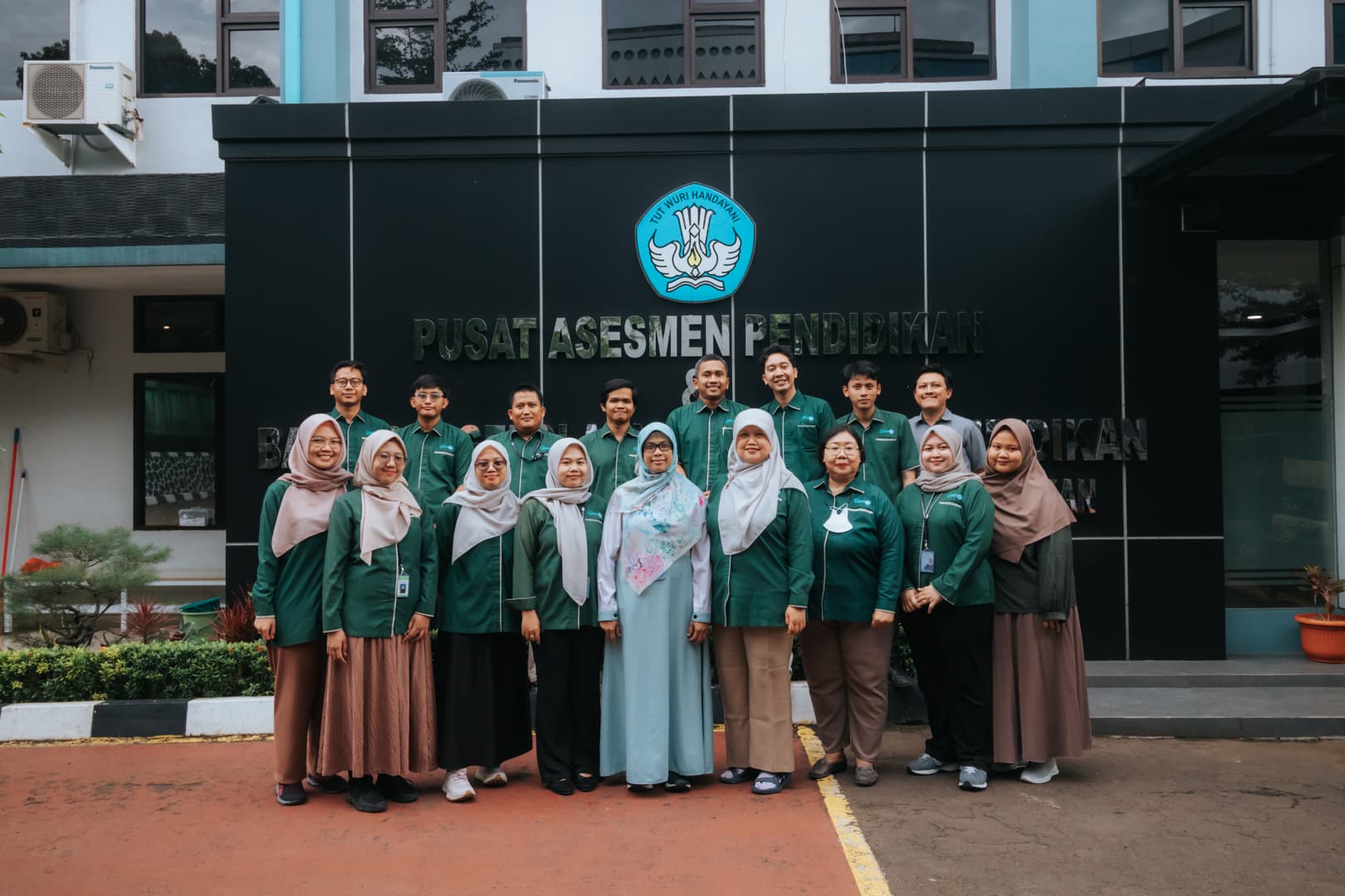 Latar Belakang Gedung dan Tim BPPP